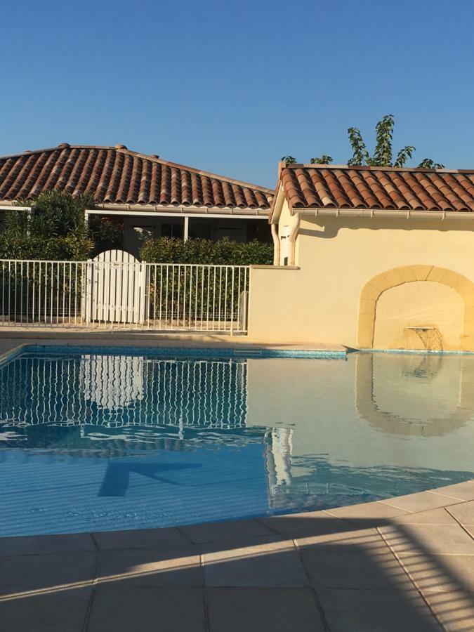 Villa Aux couleurs d'Ardèche Vallon-Pont-dʼArc Esterno foto